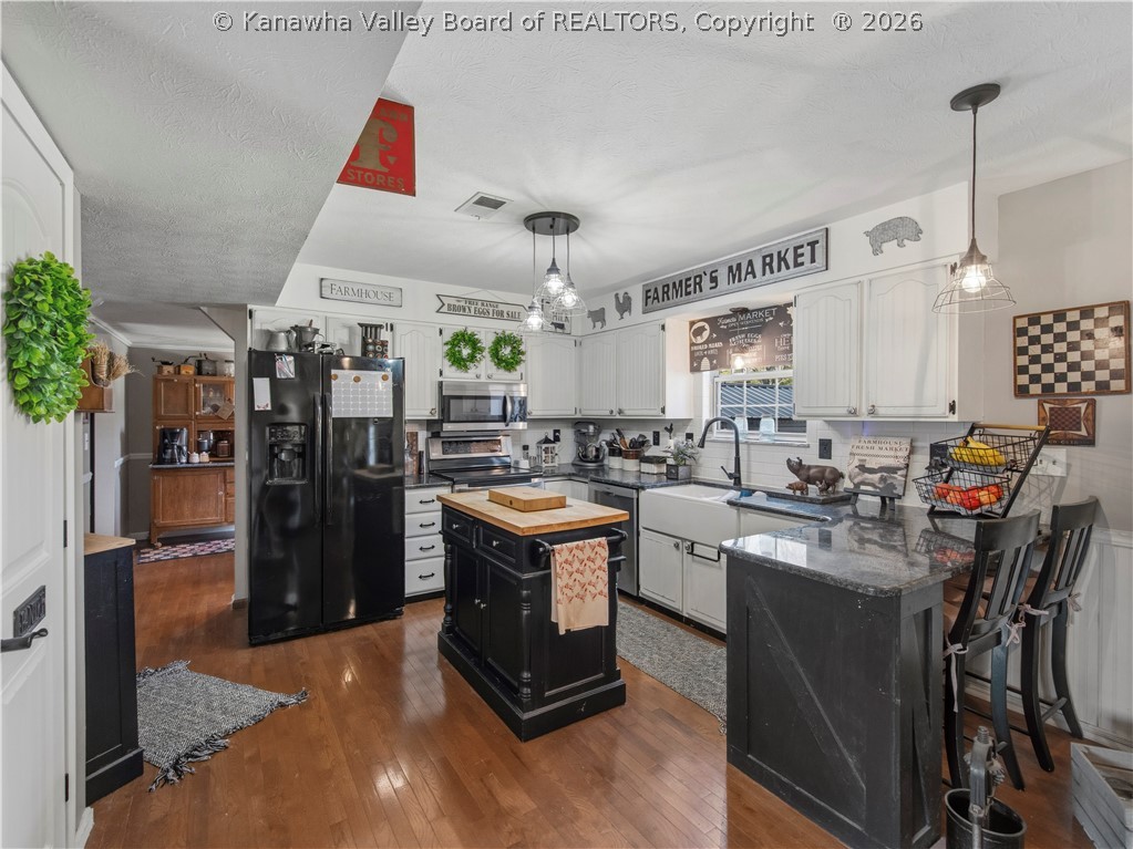 122 Moorefield Place