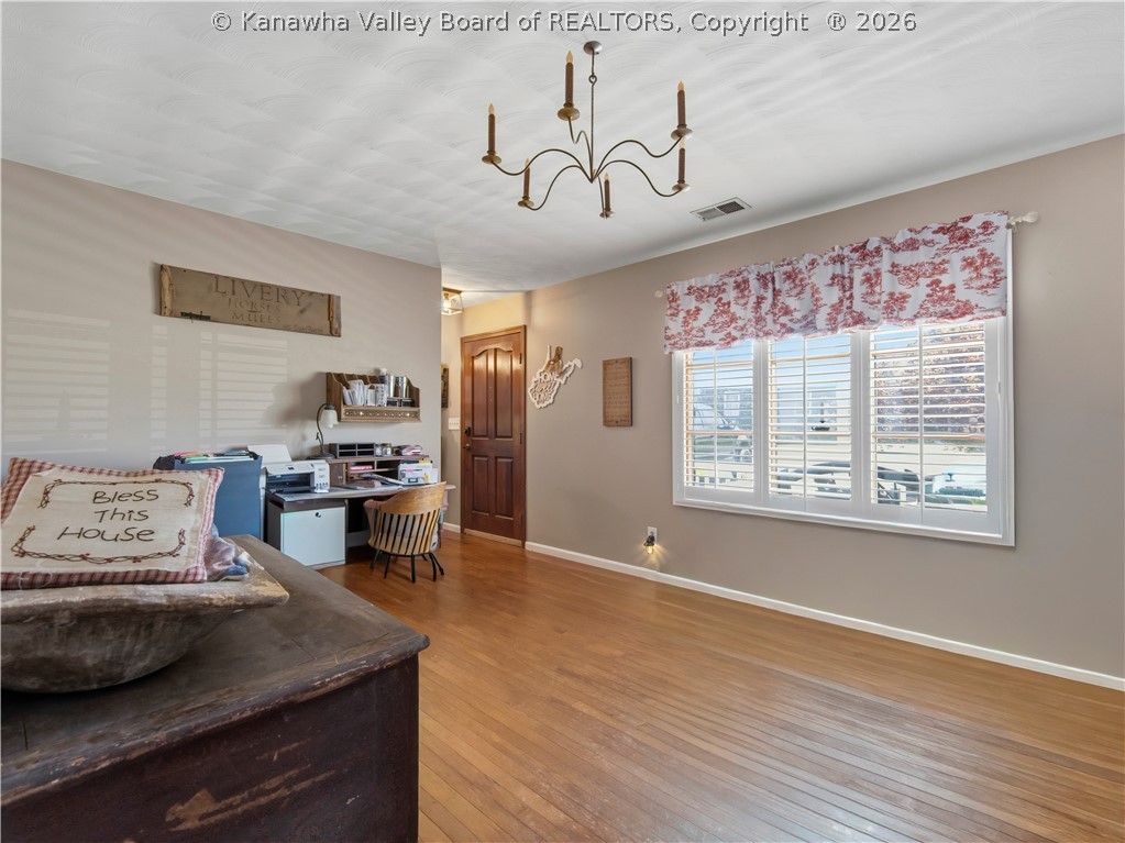 122 Moorefield Place
