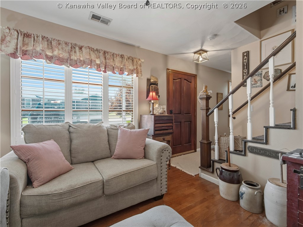 122 Moorefield Place