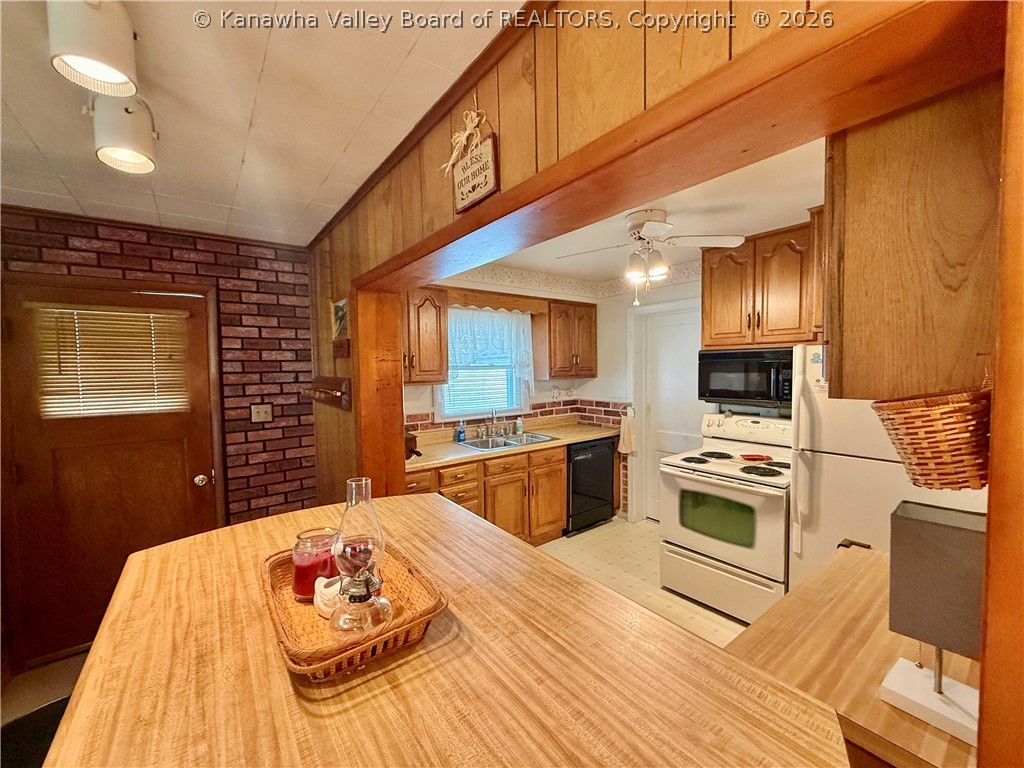 1013 Village Drive