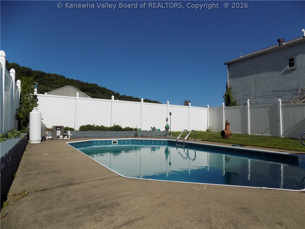 6505 Roosevelt Avenue