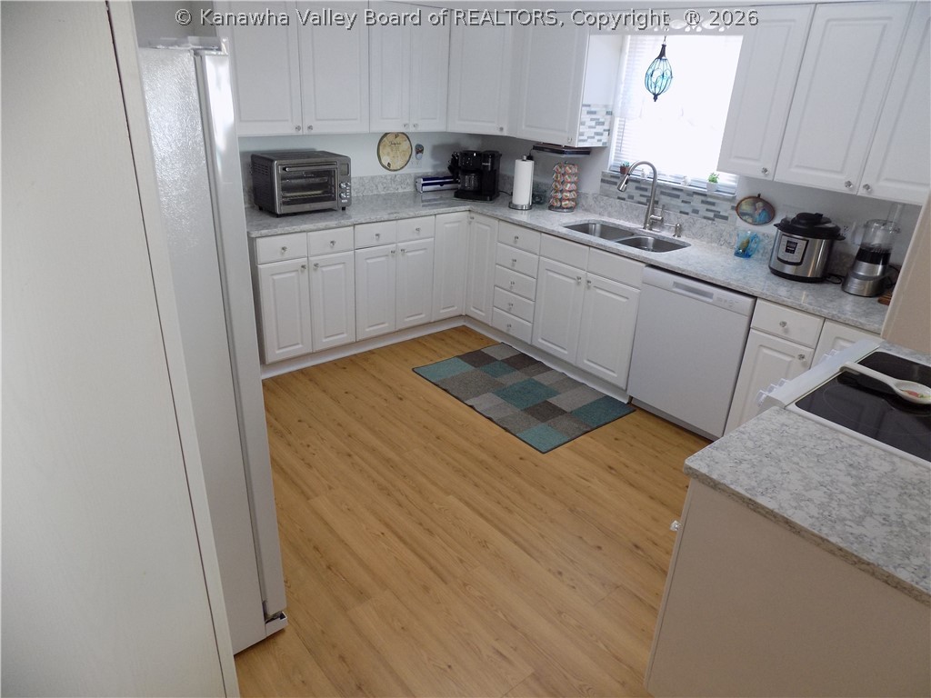6505 Roosevelt Avenue