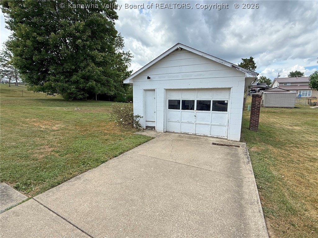 2486 Walnut Street