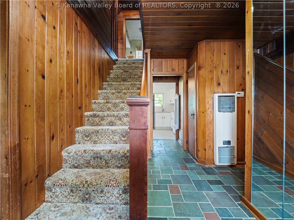 1216 W 12th Street