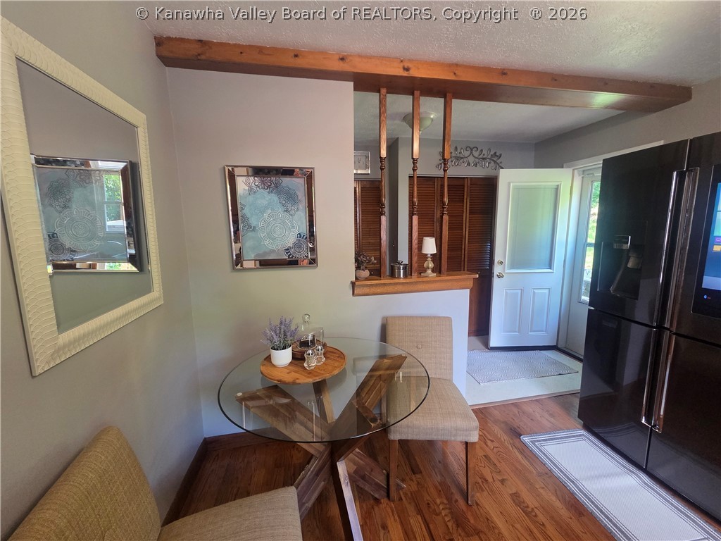 1512 Valley Drive