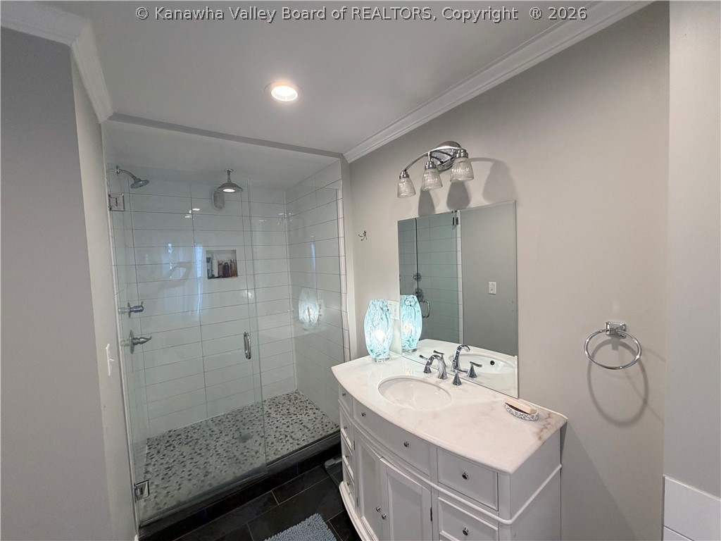 1313 Oakmont Road