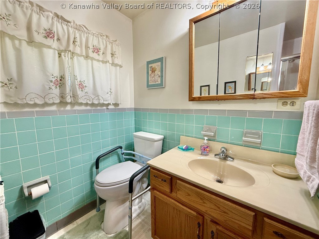 944 S Walnut Street