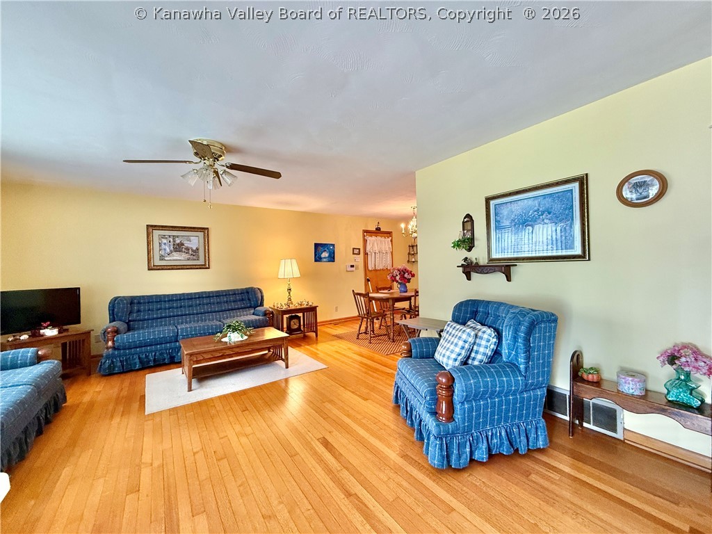944 S Walnut Street