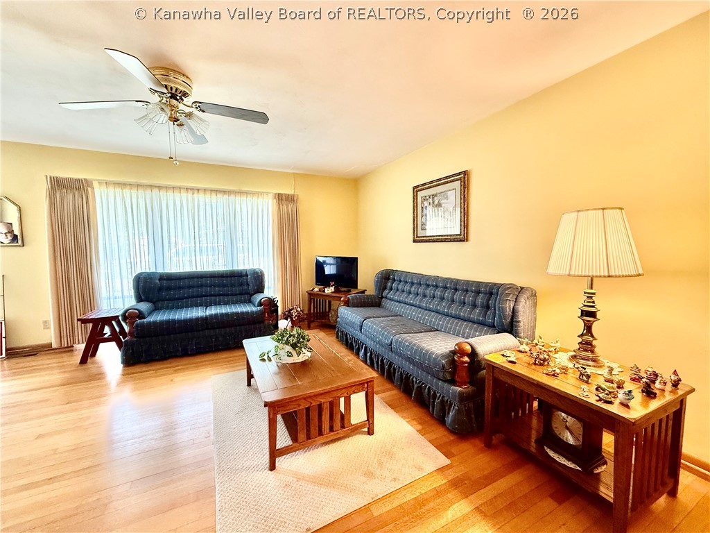 944 S Walnut Street