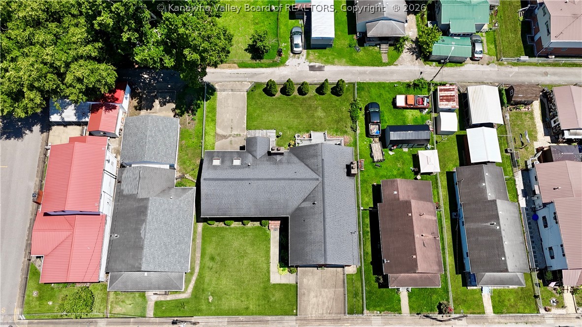 206 2nd Avenue