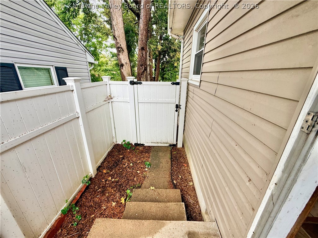 1428 Edwards Street