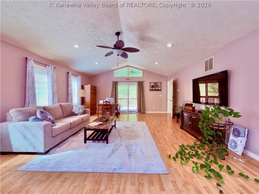 916 Honeycutt Road
