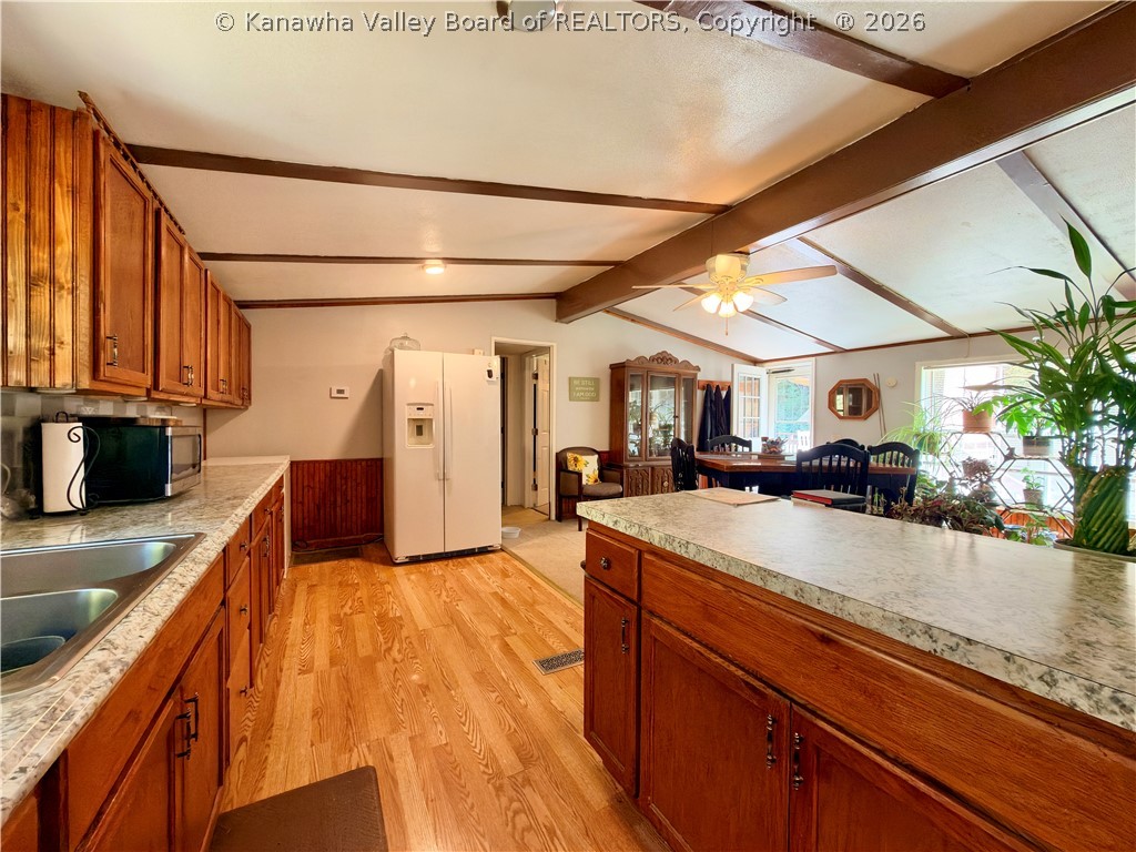 916 Honeycutt Road