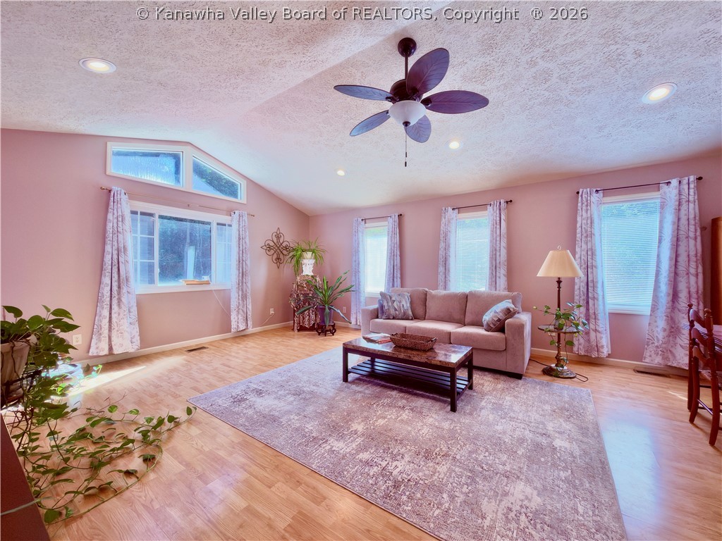 916 Honeycutt Road