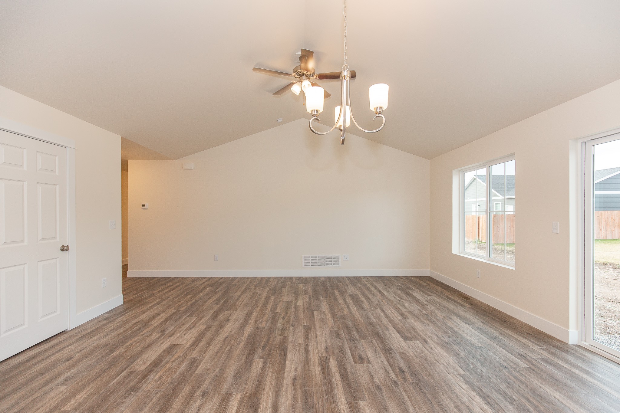 320 Lomond Court