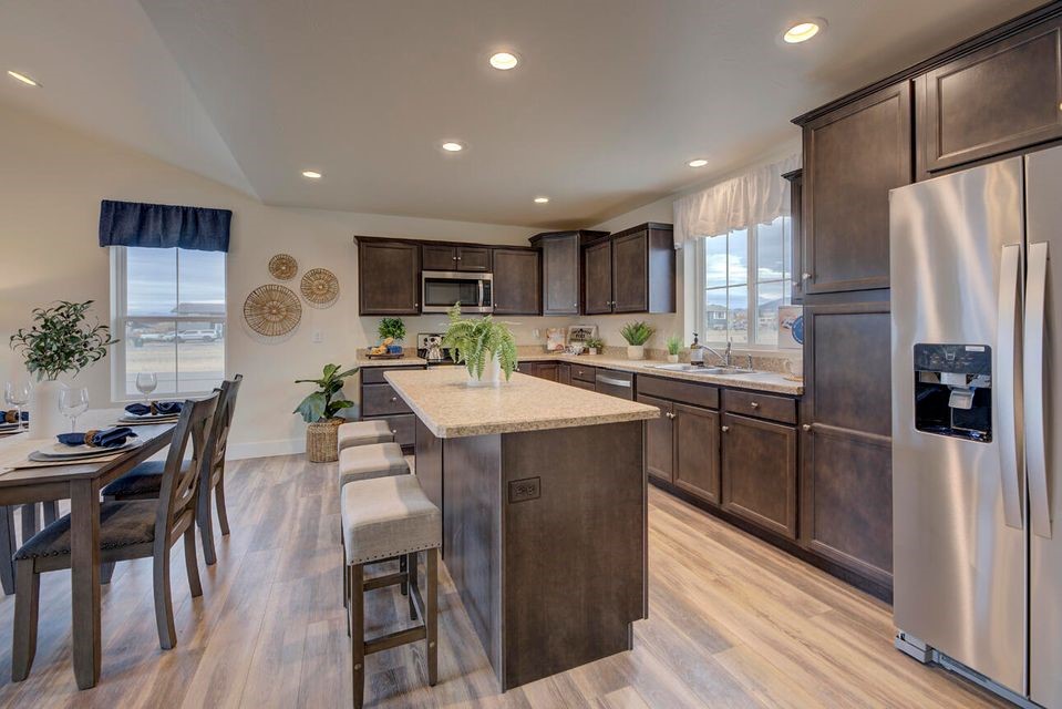 312 Lomond Court