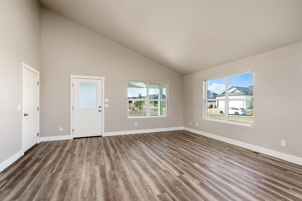 307 Lomond Court