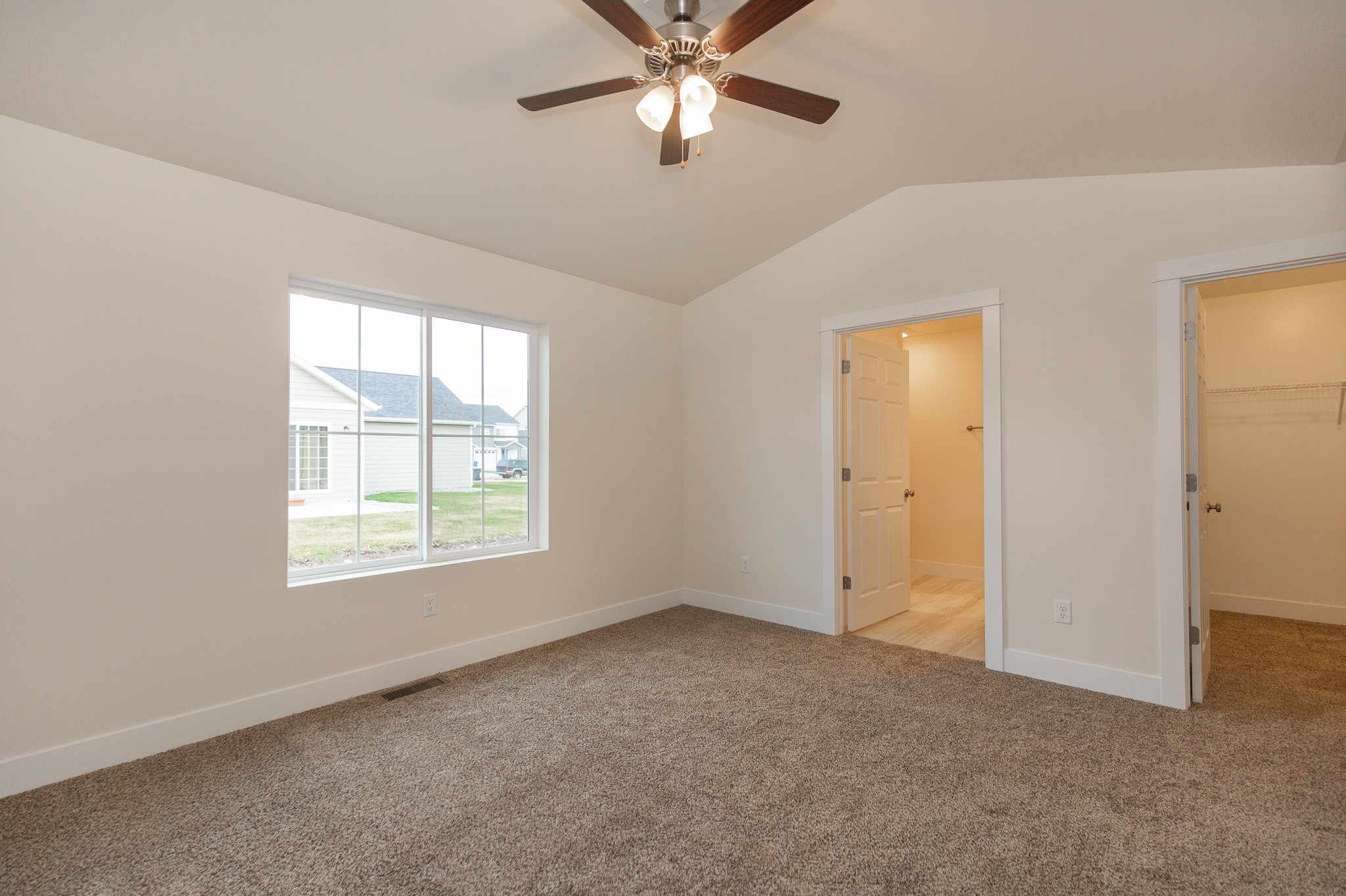 313 Lomond Court