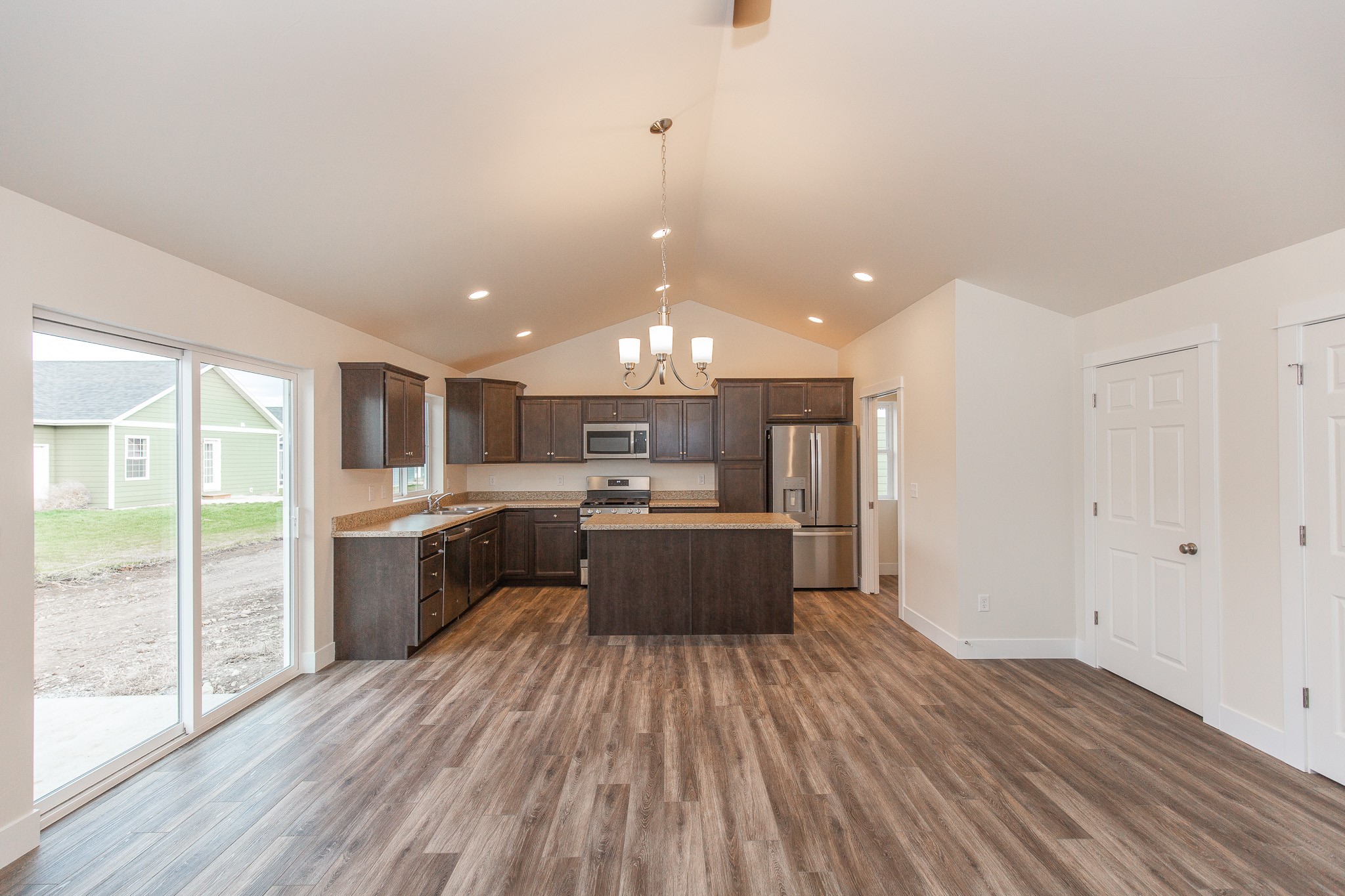 313 Lomond Court
