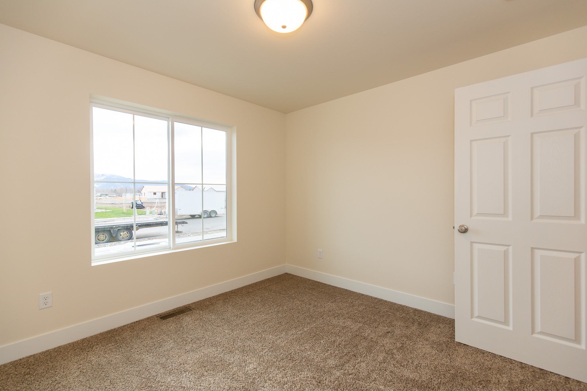 313 Lomond Court