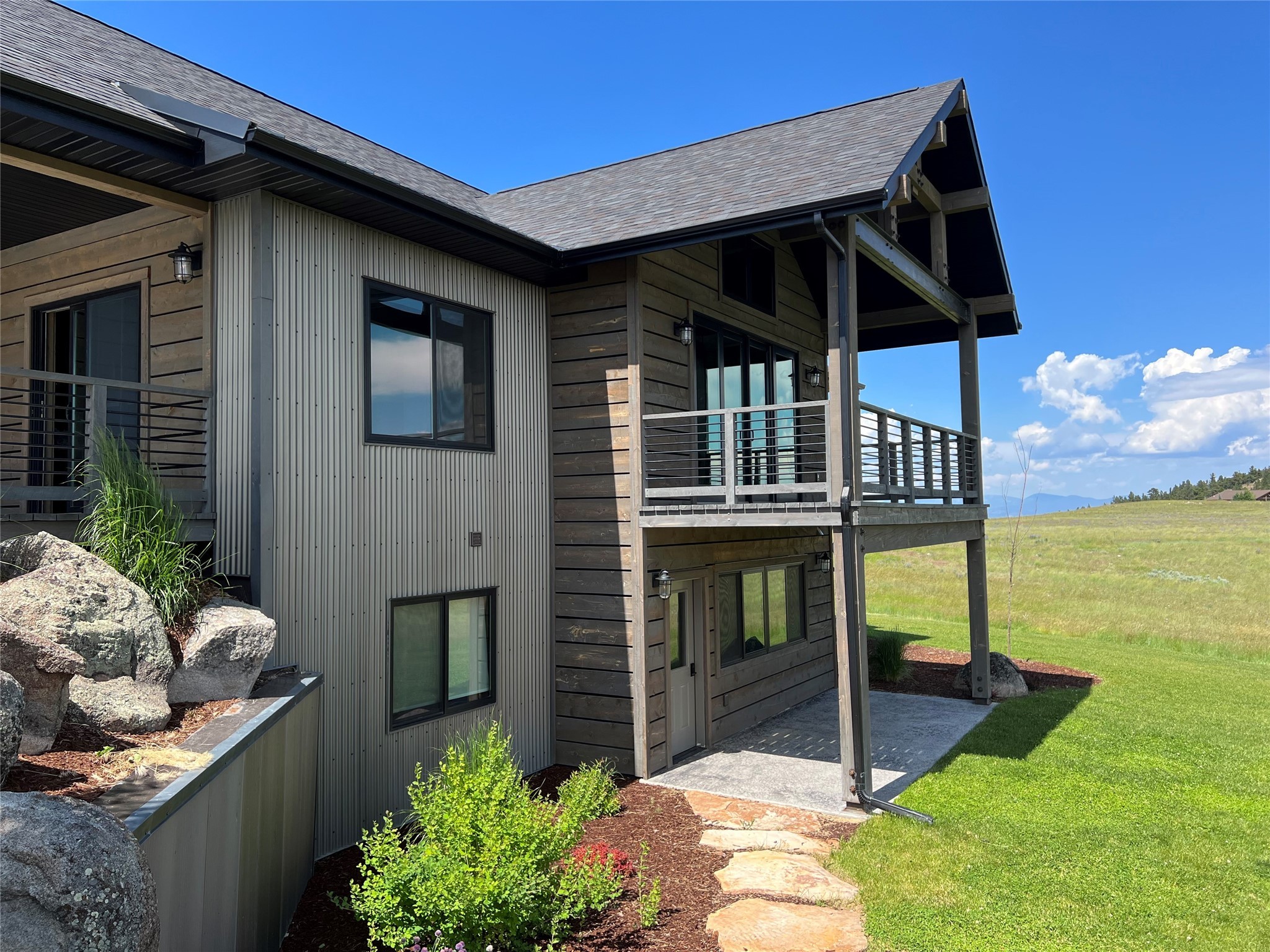 16 Moonlight Ridge