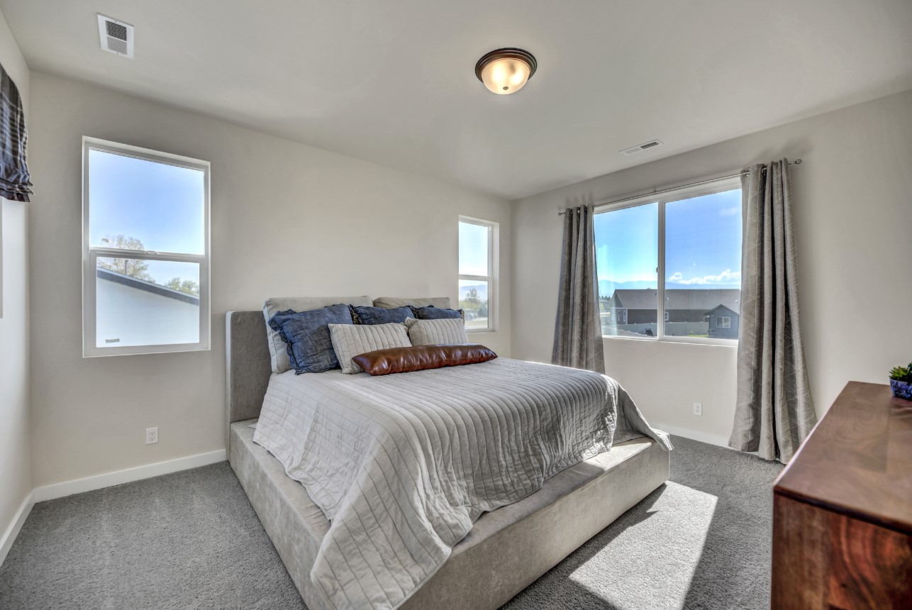 351 Meadow View Loop