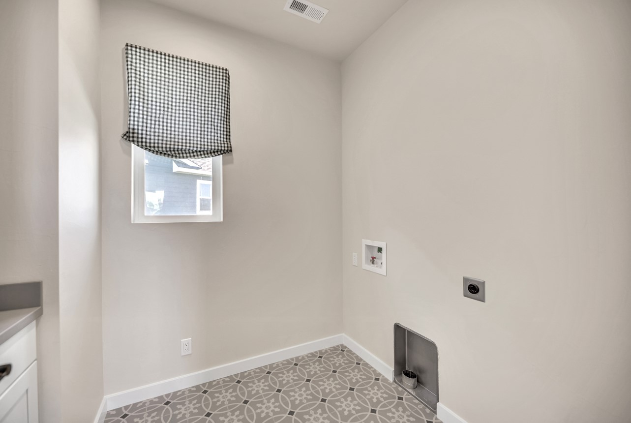 351 Meadow View Loop