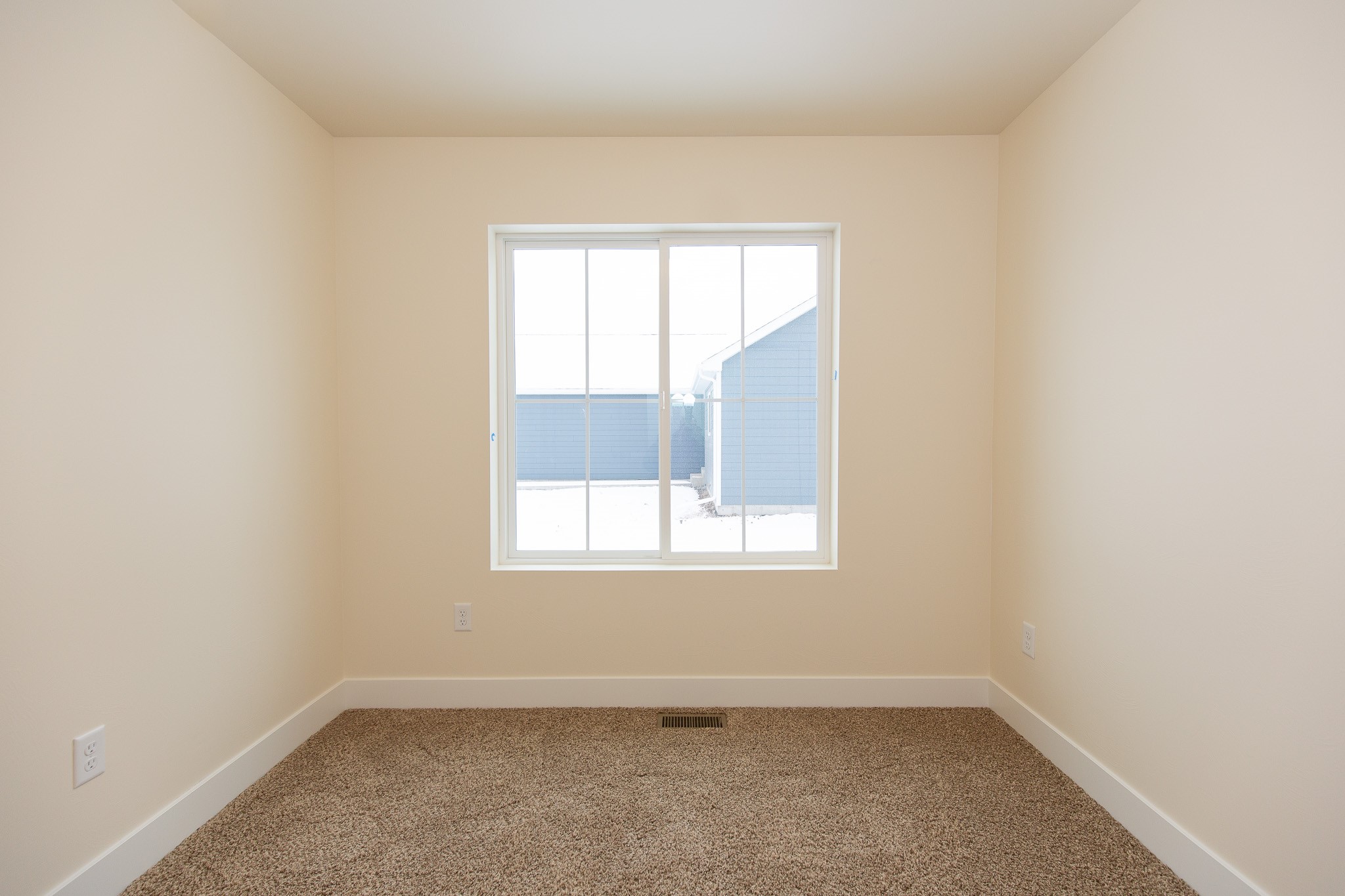 306 Lomond Court