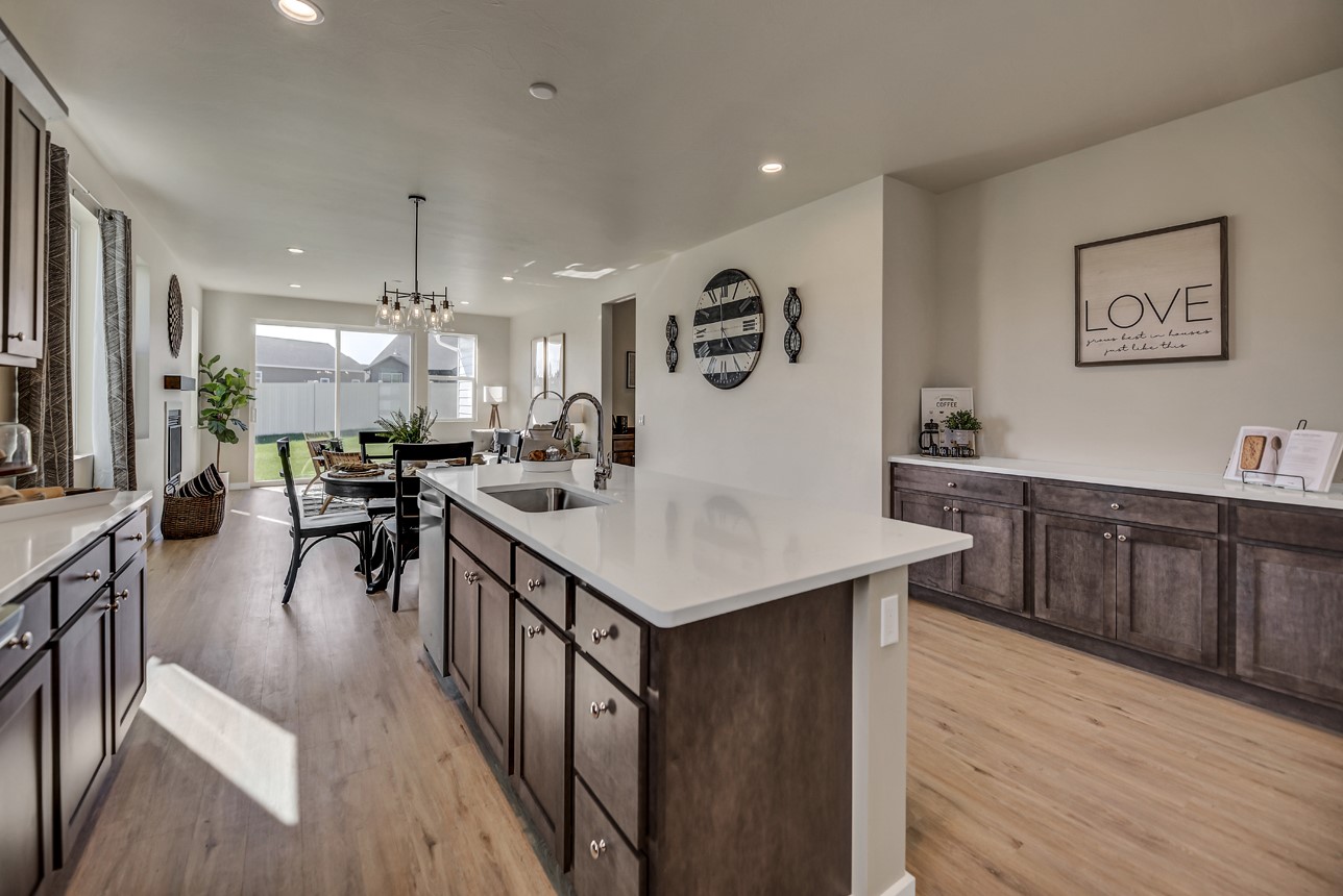 218 Kinross Court