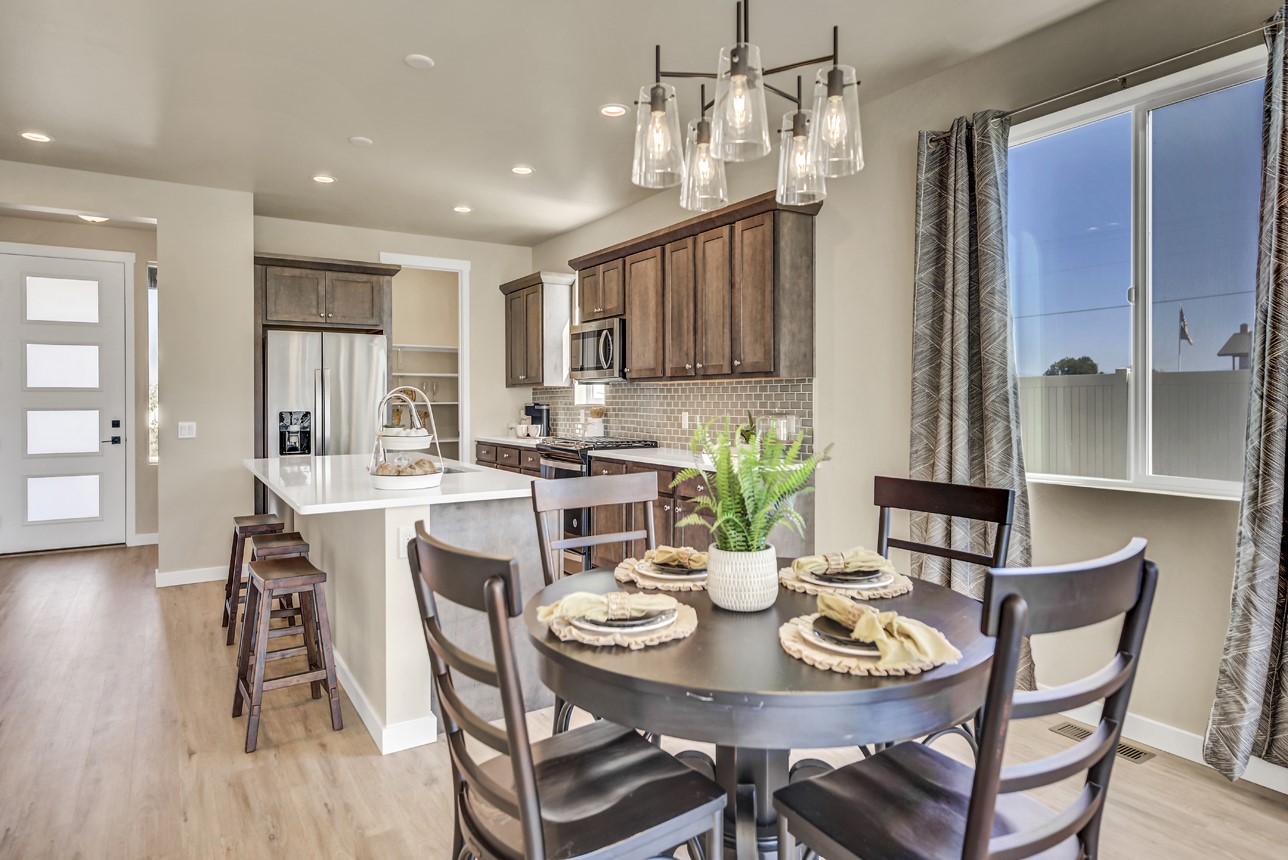 218 Kinross Court