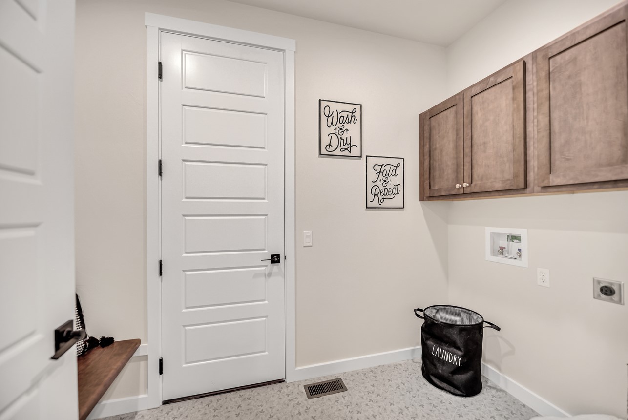 218 Kinross Court