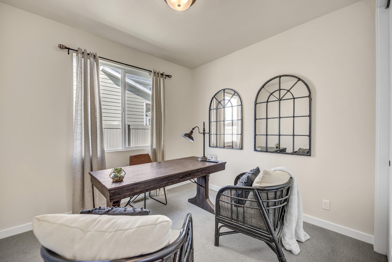 218 Kinross Court