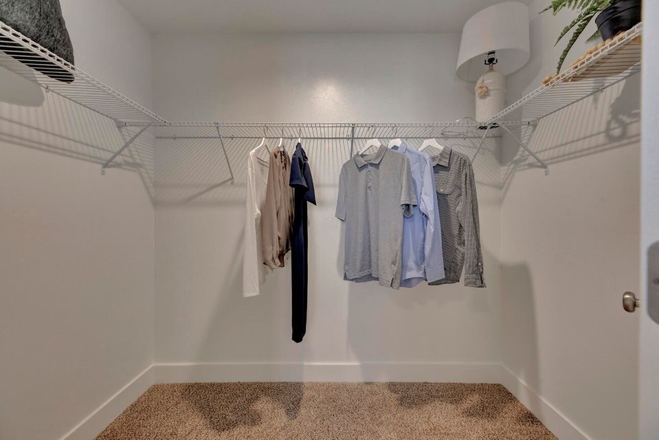 210 Kinross Court