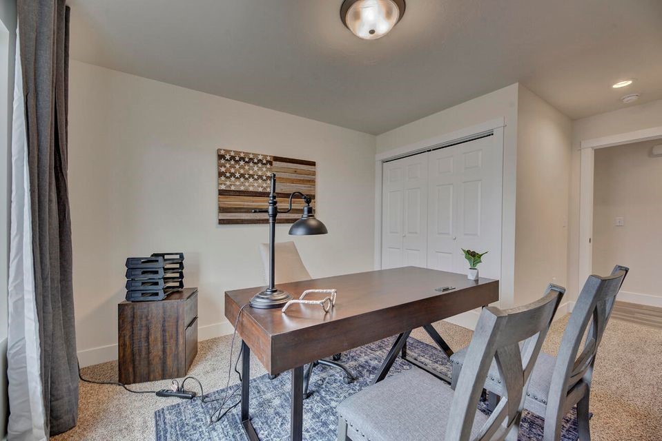 210 Kinross Court