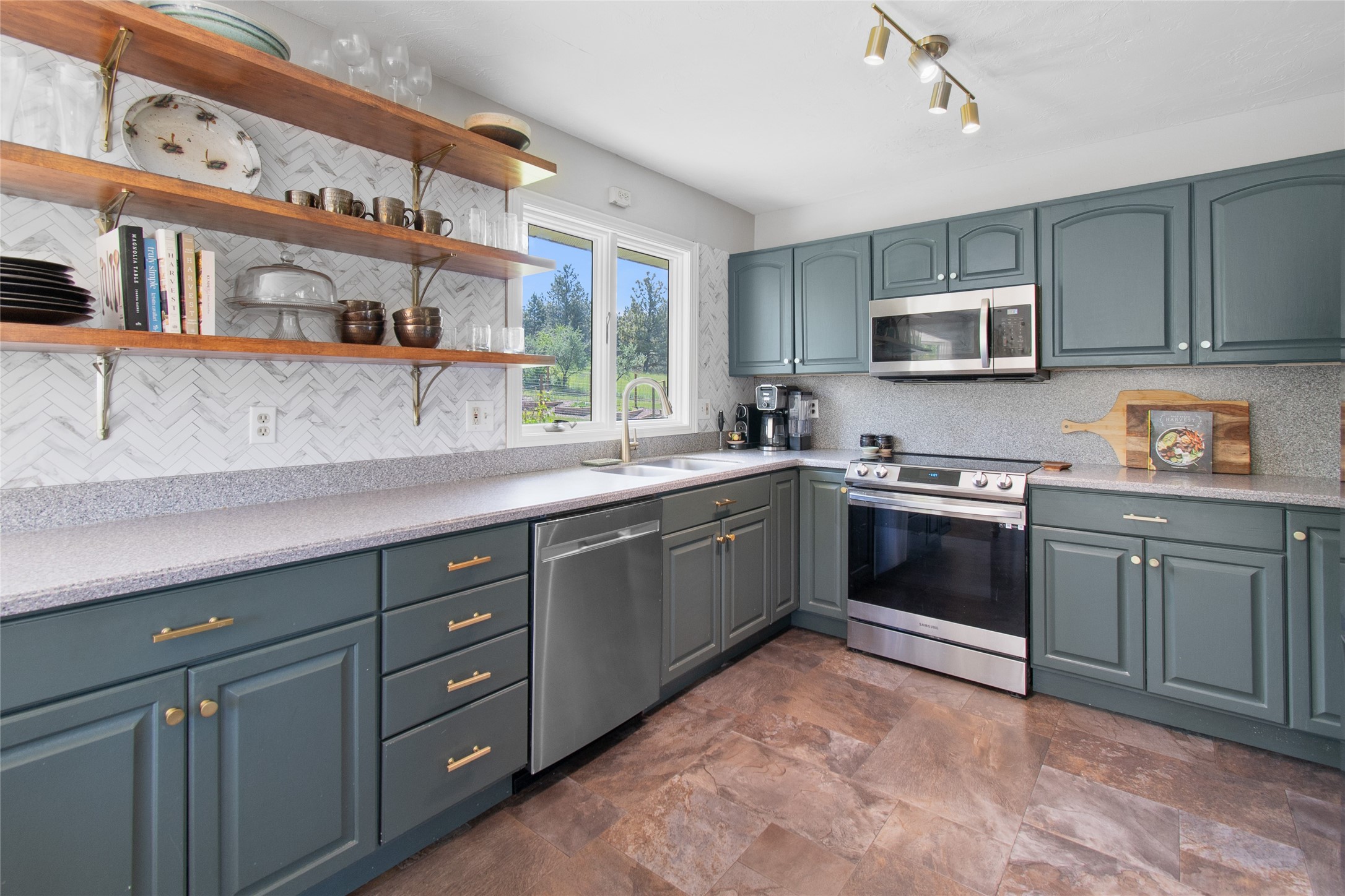 41 Saddle Mountain Drive