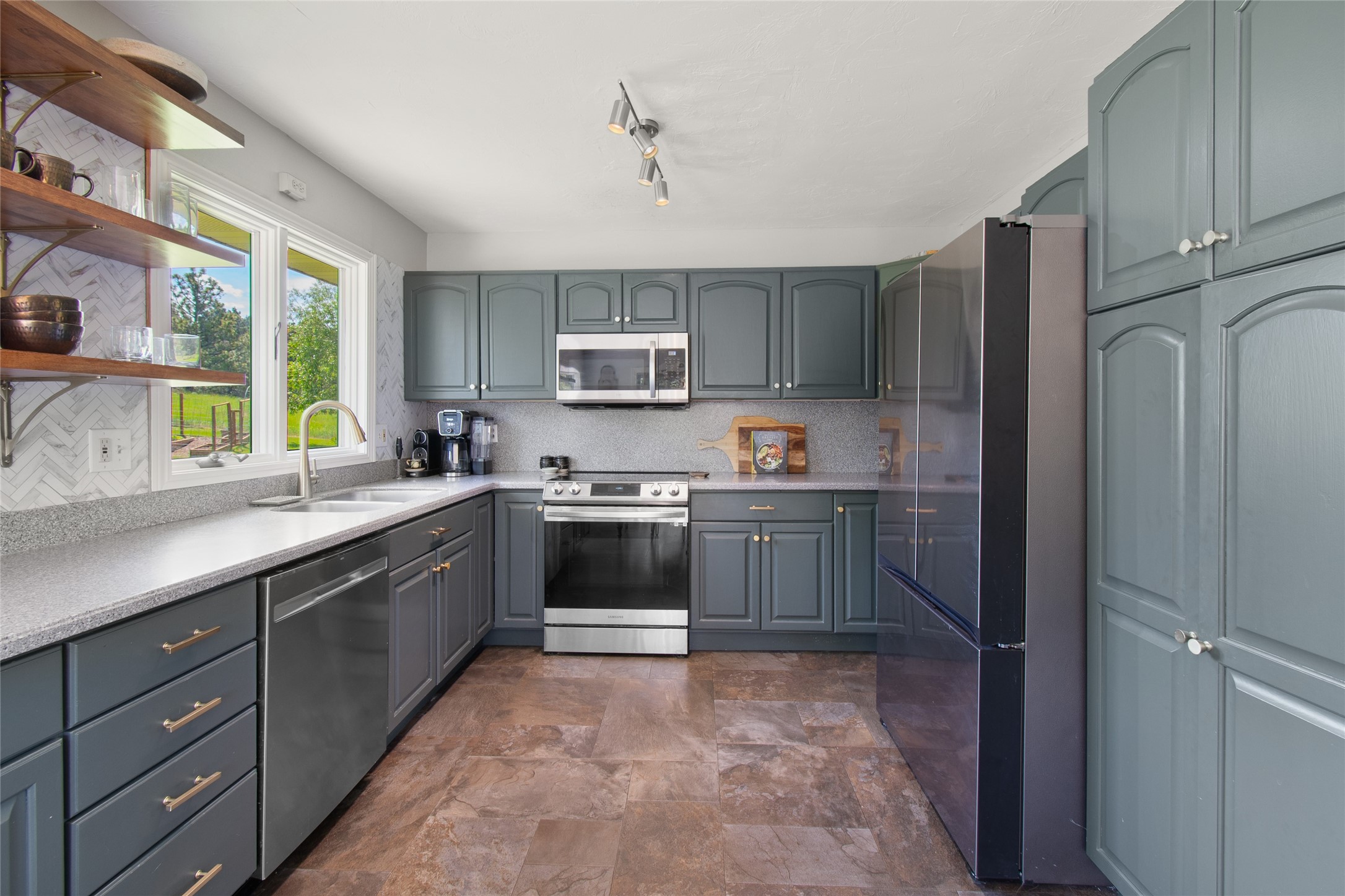 41 Saddle Mountain Drive