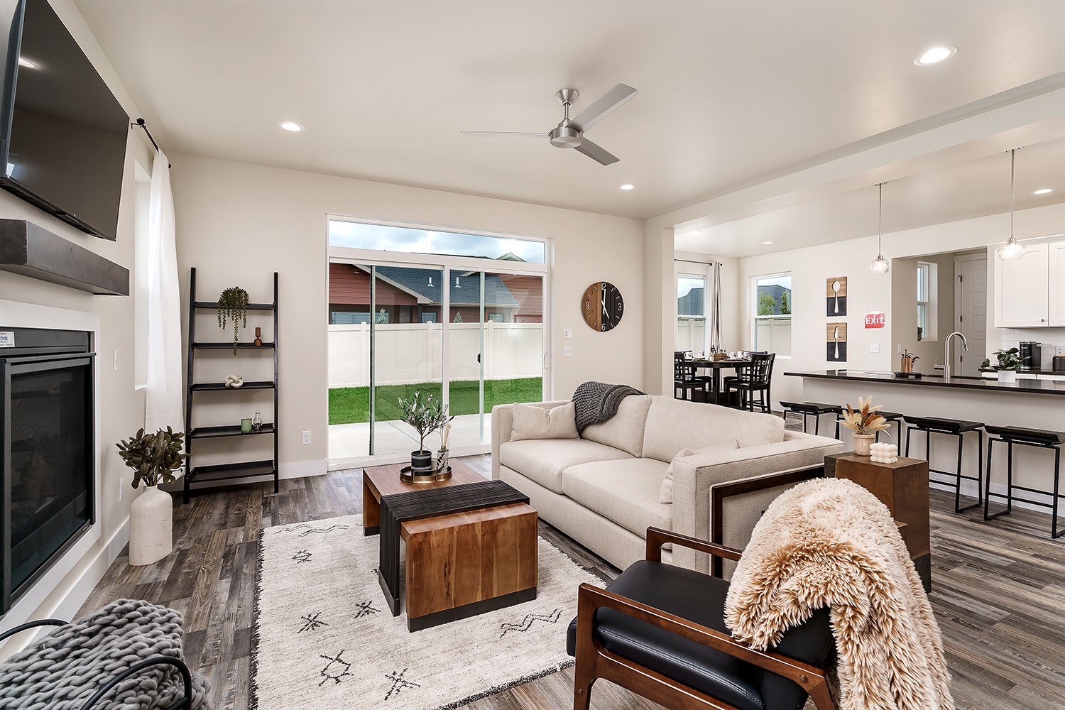 225 Kinross Court