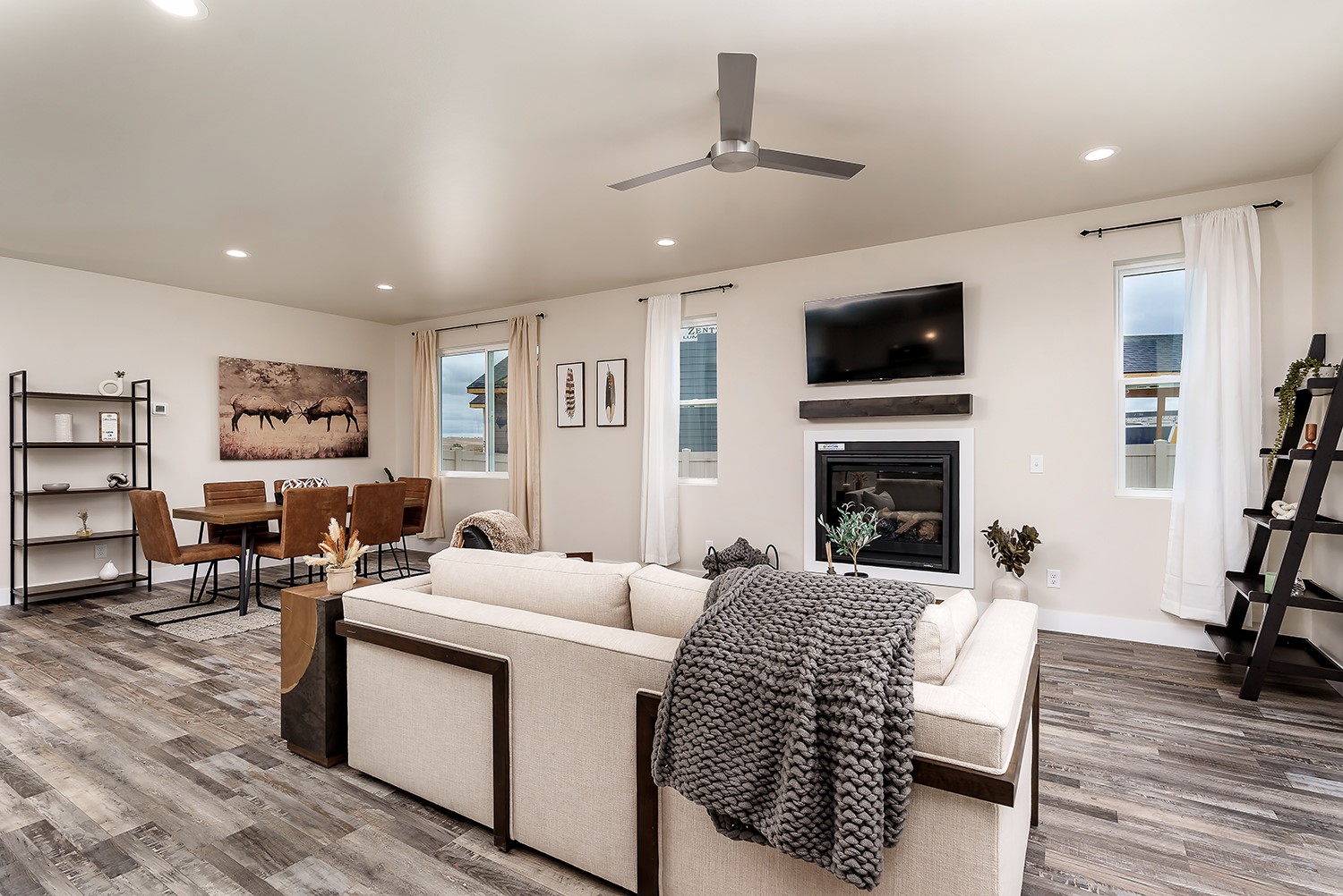 225 Kinross Court