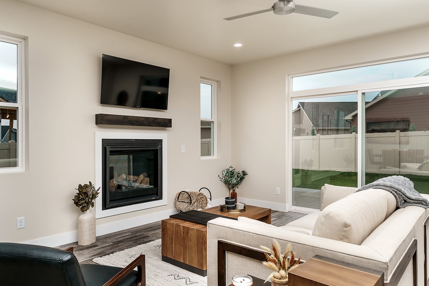 225 Kinross Court