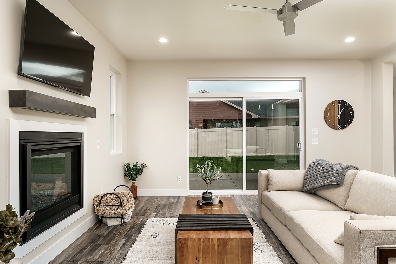 225 Kinross Court