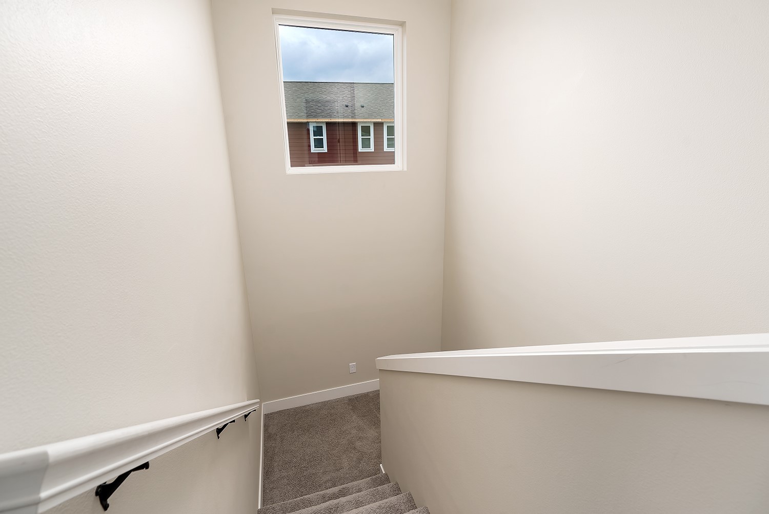 213 Kinross Court