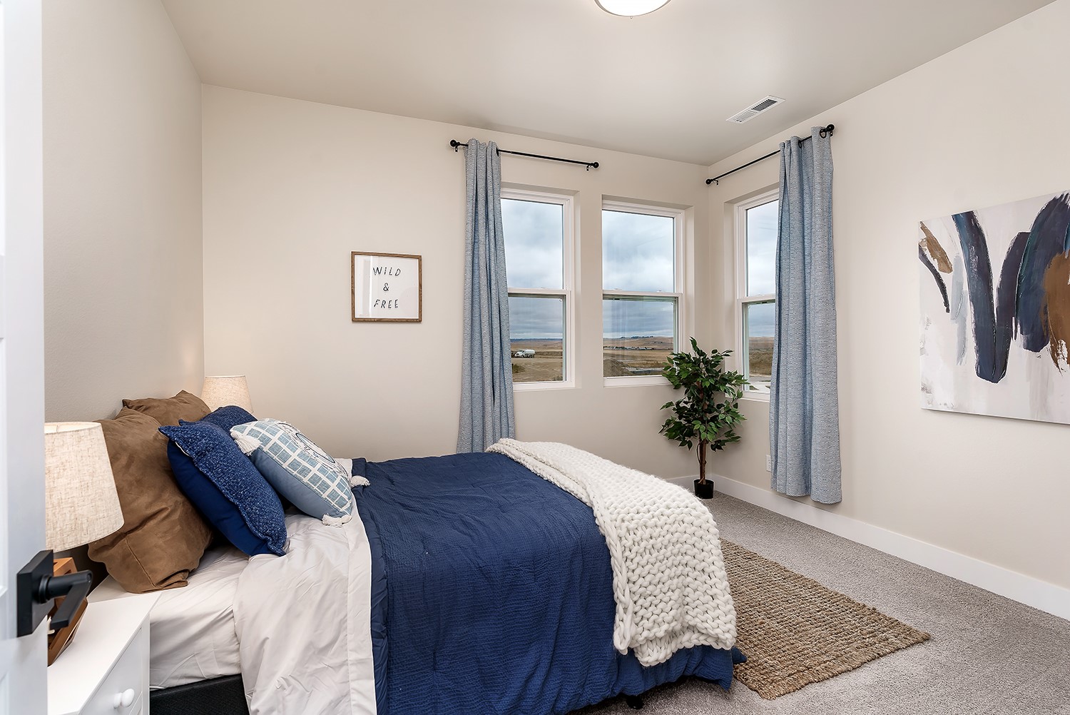213 Kinross Court