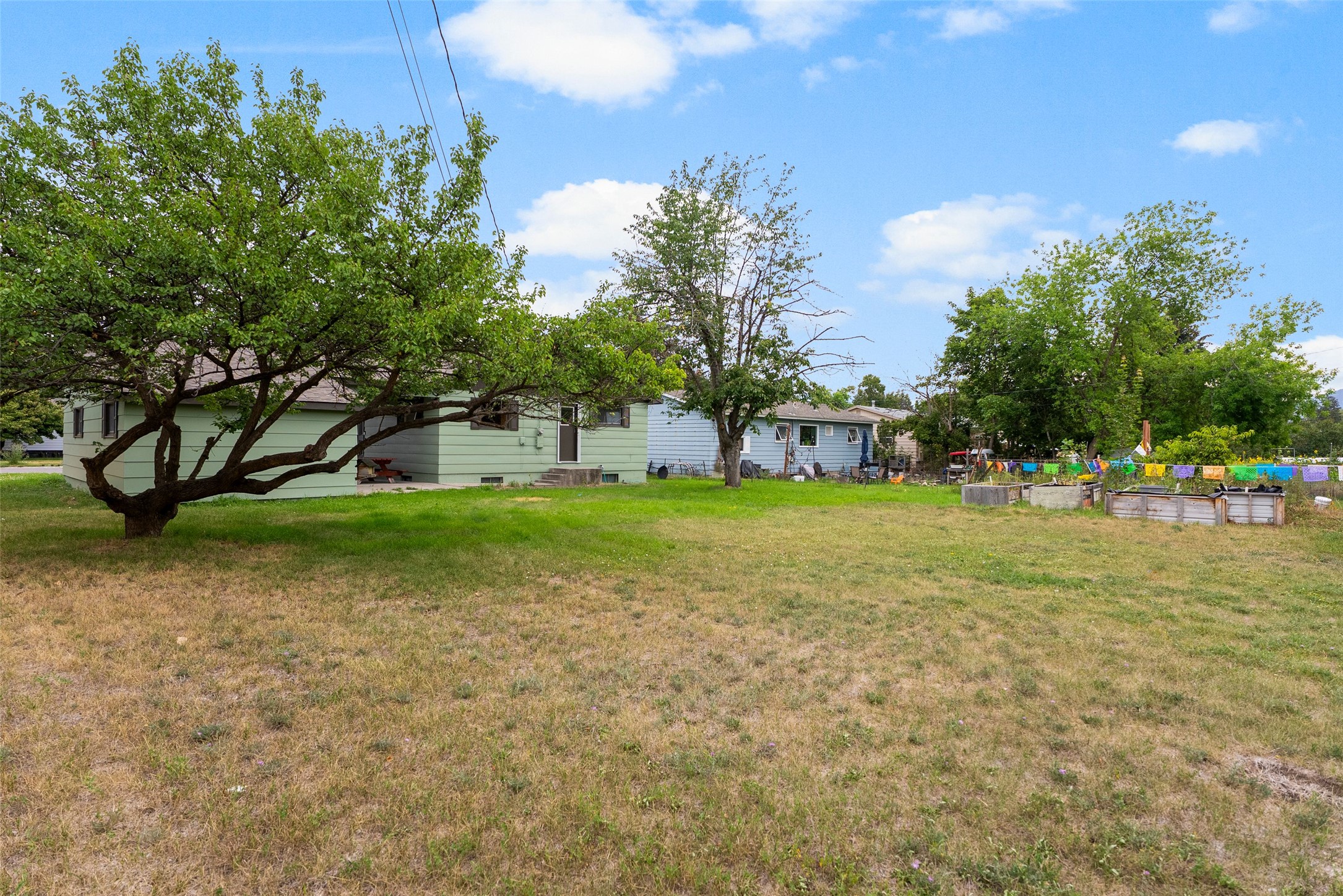 2225 S 8th Street W