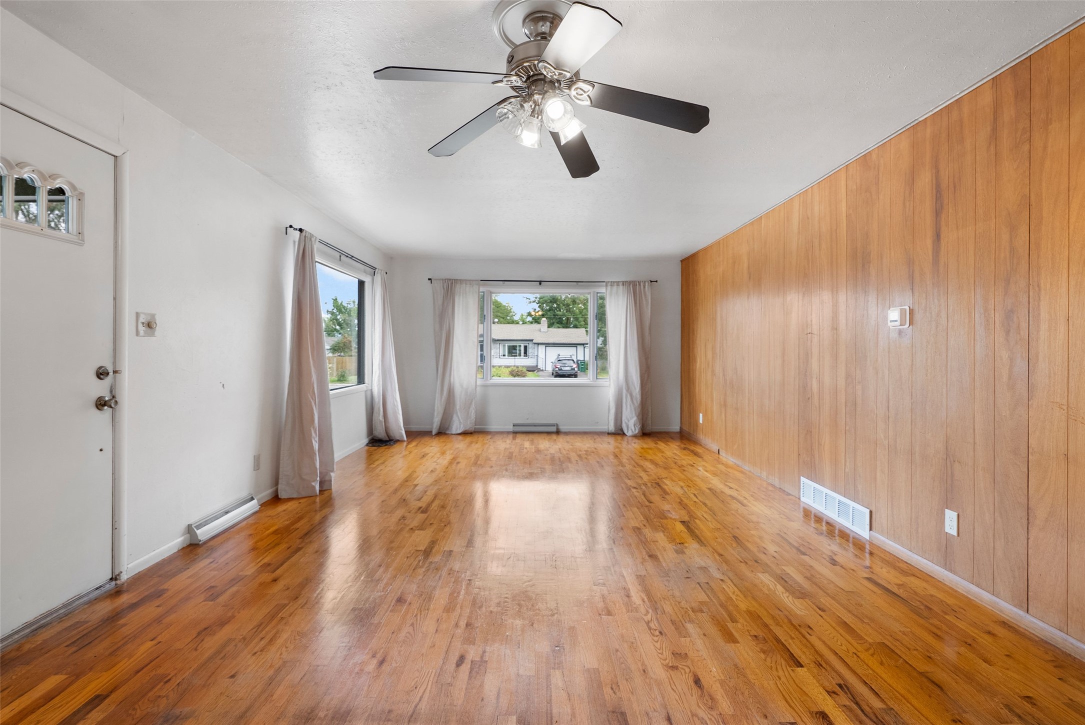 2225 S 8th Street W