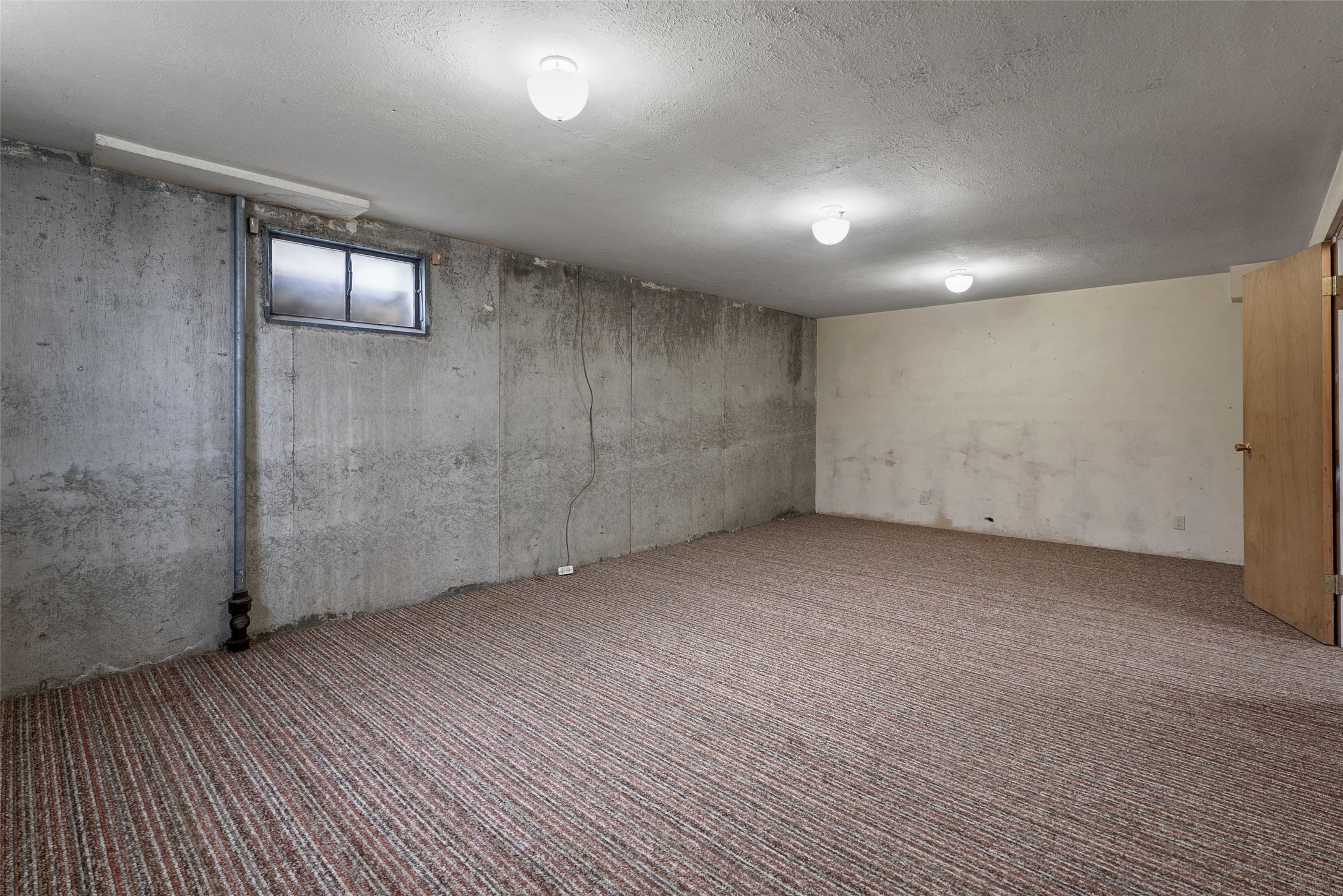 2225 S 8th Street W