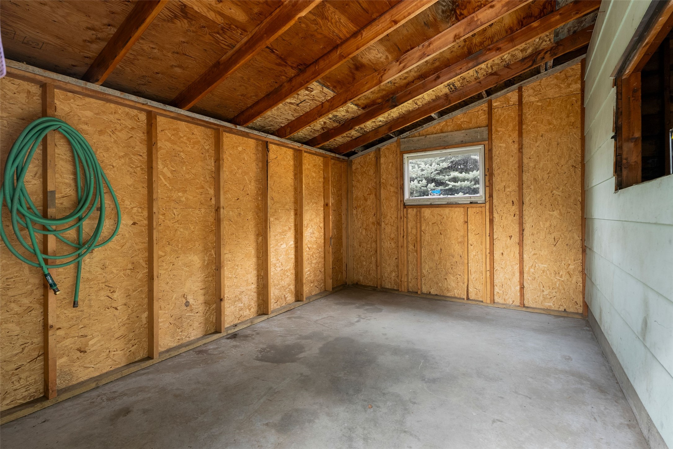 2225 S 8th Street W