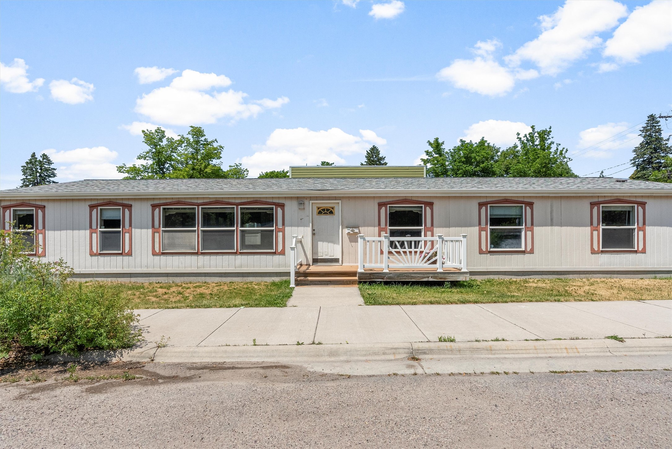 838 Locust Street