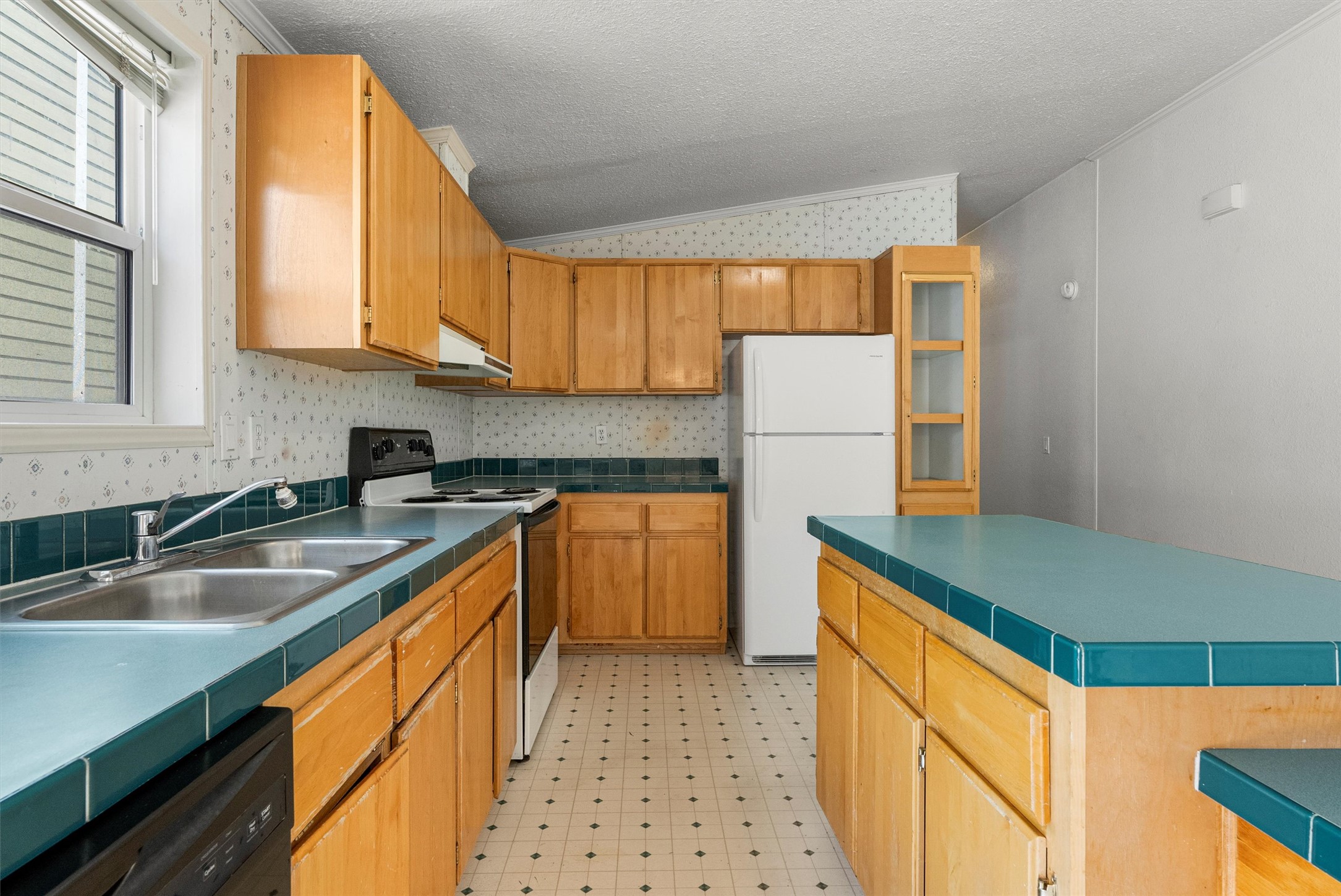 838 Locust Street