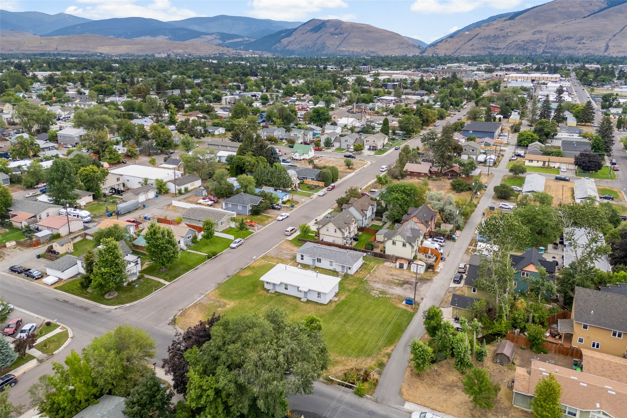 2225/2229 Kensington Avenue