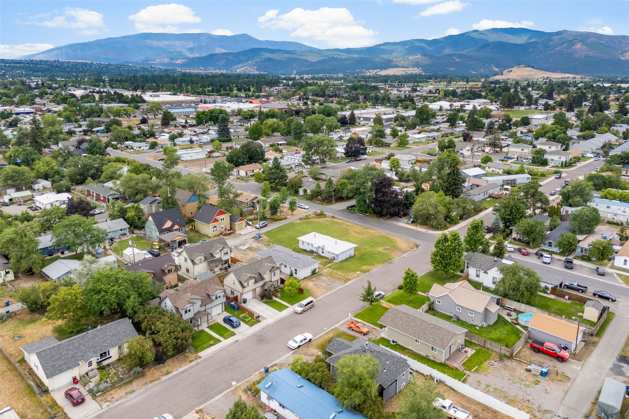 2225/2229 Kensington Avenue